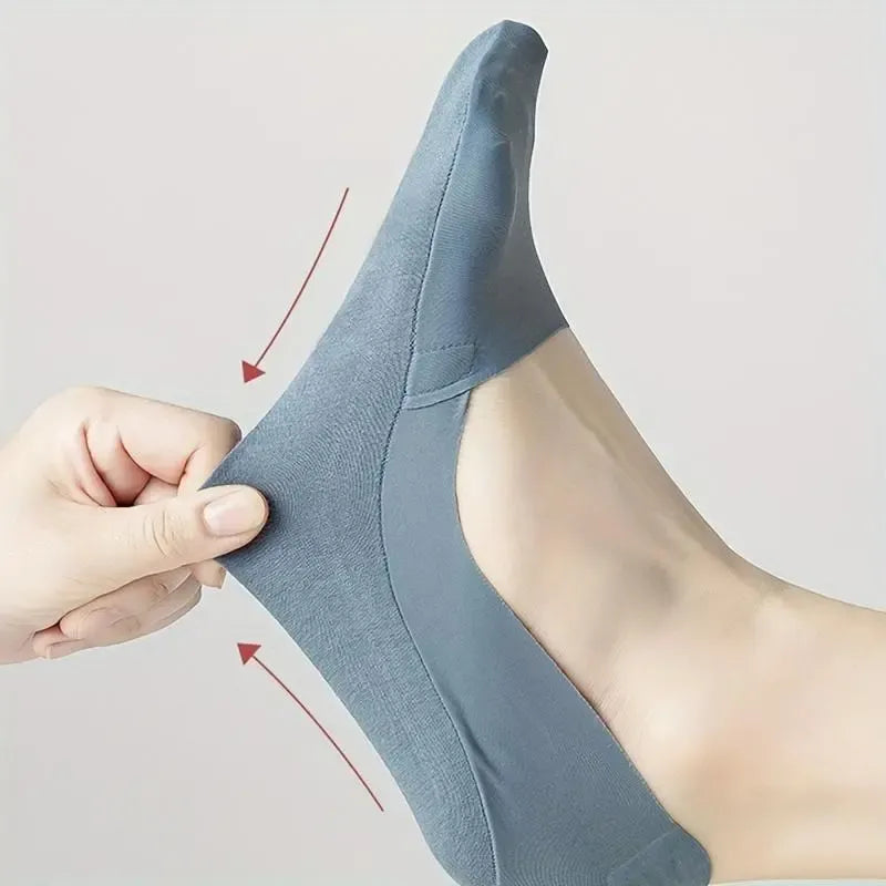 10 Pairs of Women's Invisible Socks - Comfortable, breathable, and sweat-wicking ankle socks with cushioned soles and silicone anti-slip design for enhanced traction and stability. The perfect choice for casual outfits.