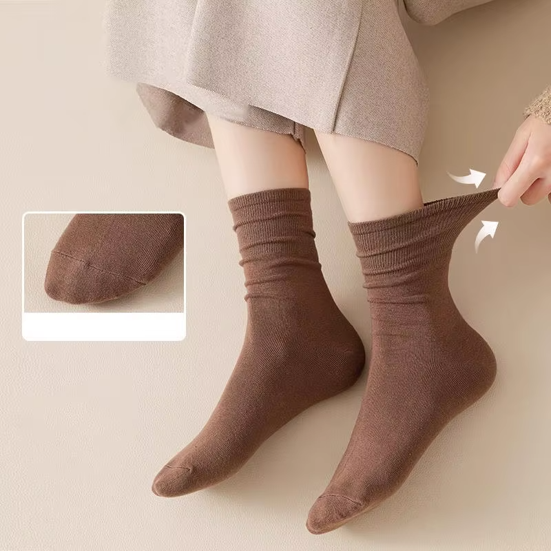 HOT SALE3/6/12 Pairs of Women's Spring or Summer Solid Colors Simple and Comfortable Mid Tube Socks Gradient Color